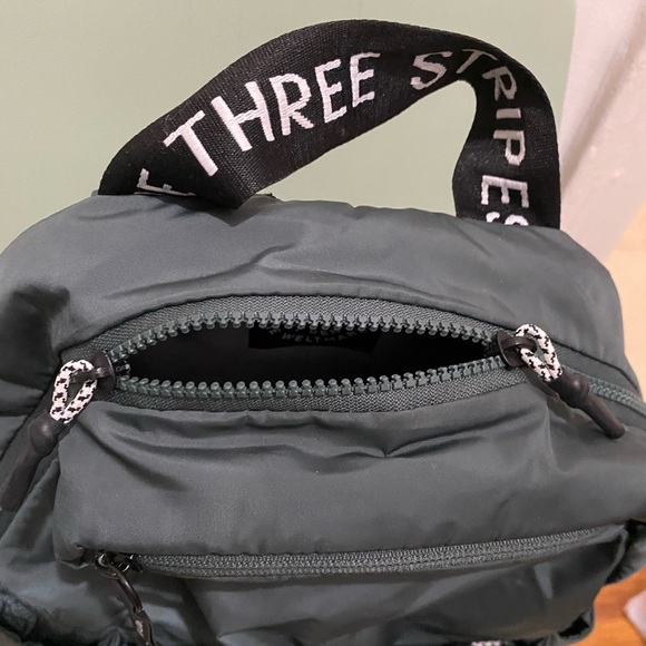 Adidas Back Pack - Picture 4 of 7